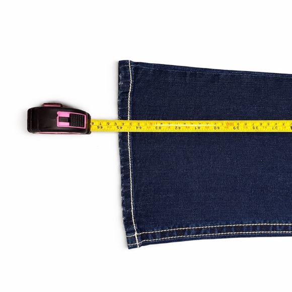 NEW!! NWT Miss Me Mid-Rise Bootcut Jeans 31x34 - Angel Wing Pockets - Picture 15 of 16